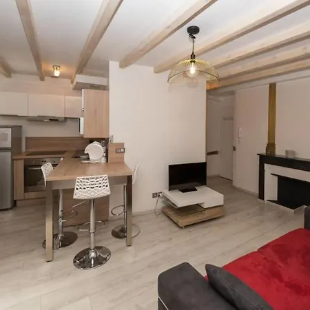 Apartment La Tournette - For 2-4 People In The Heart Of The Old Town