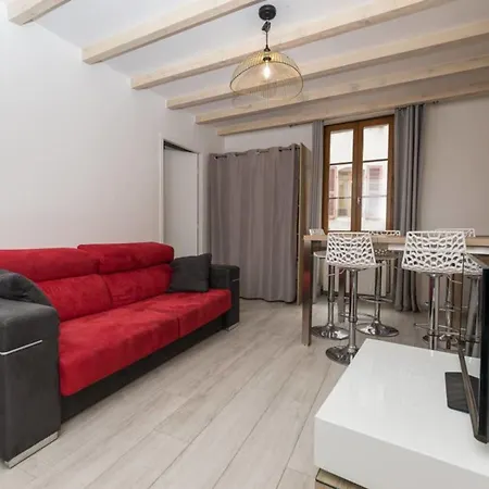 La Tournette - For 2-4 People In The Heart Of The Old Town